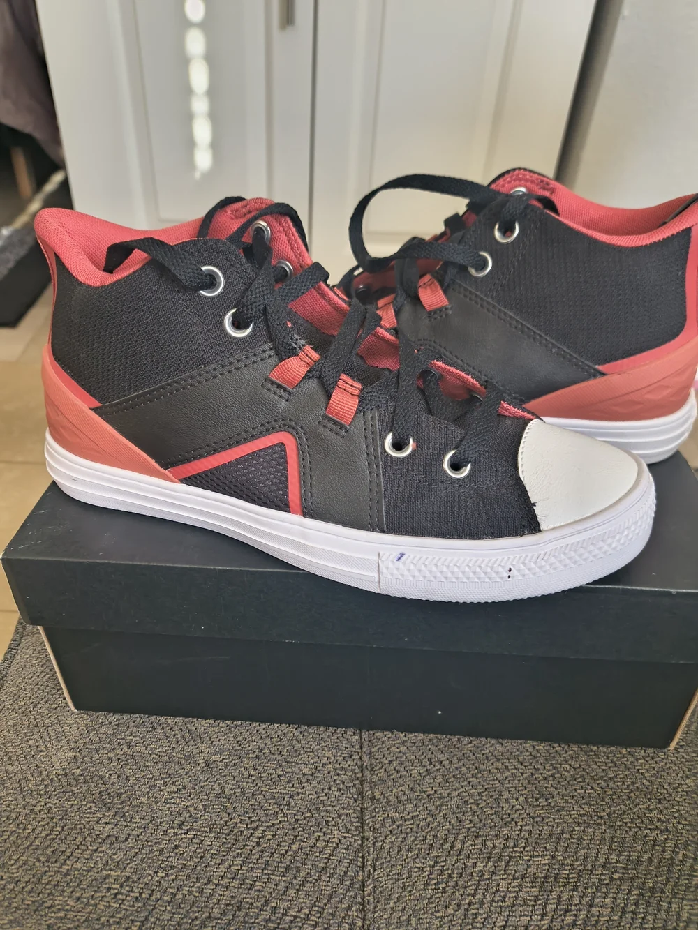 Converse bold black